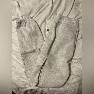 Grey pocketed sweat pants